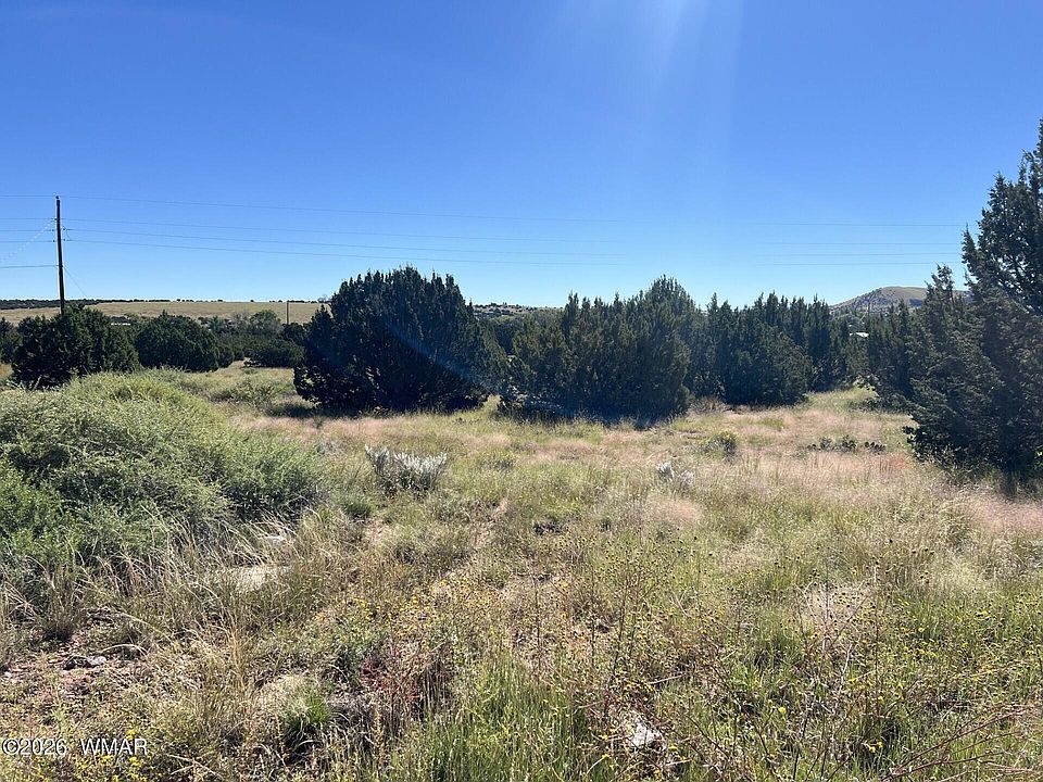 1st image of 22 Crest Ln