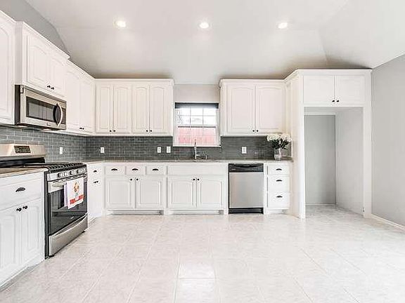 4th image of 525 E Katelyn Ln
