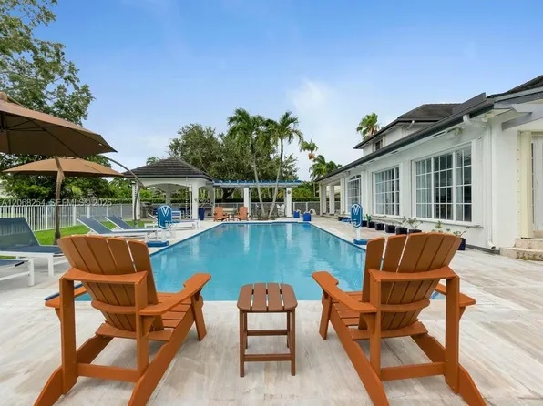 13880 SW 68th Ave, Palmetto Bay, FL 33158