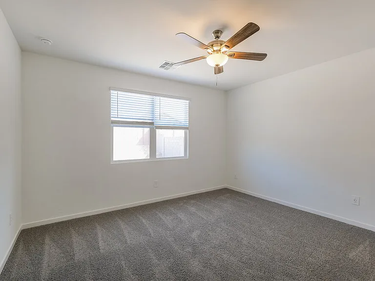 24426 W Grenadine Rd — Photo 9