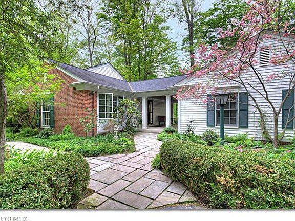 3rd image of 7019 Hillcreek Ln