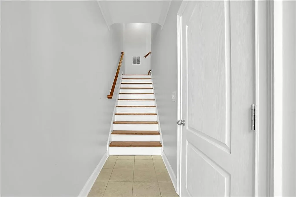 1079 Marietta Blvd NW — Photo 4