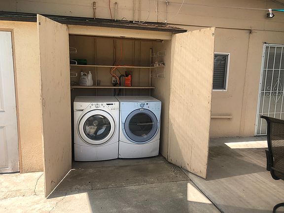 4th image of 1733 2nd St #B