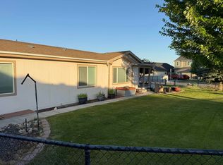 9404 W 5th Pl, Kennewick, WA 99336