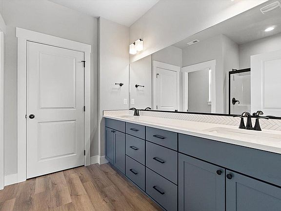 5th image of 5425 E Hope Ave