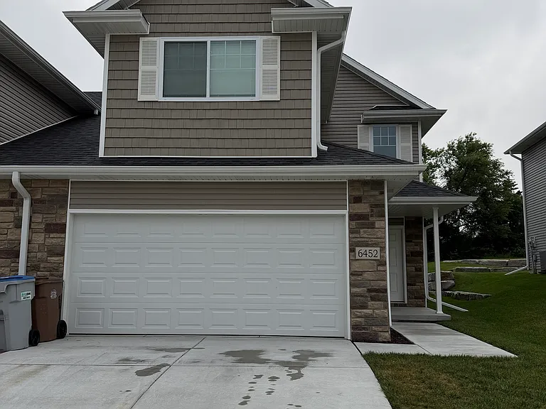 6452 Maple View Ct — Photo 1