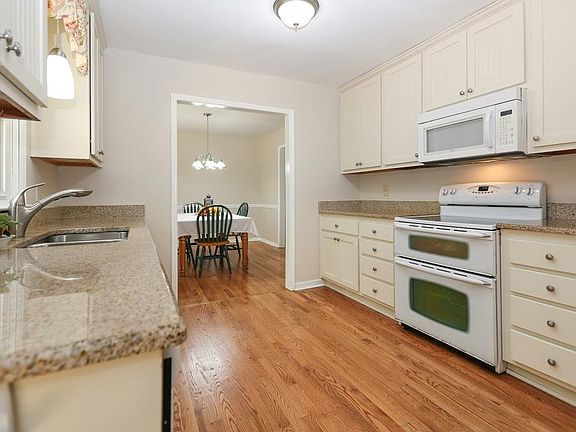 4th image of 2266 Wilderness Way