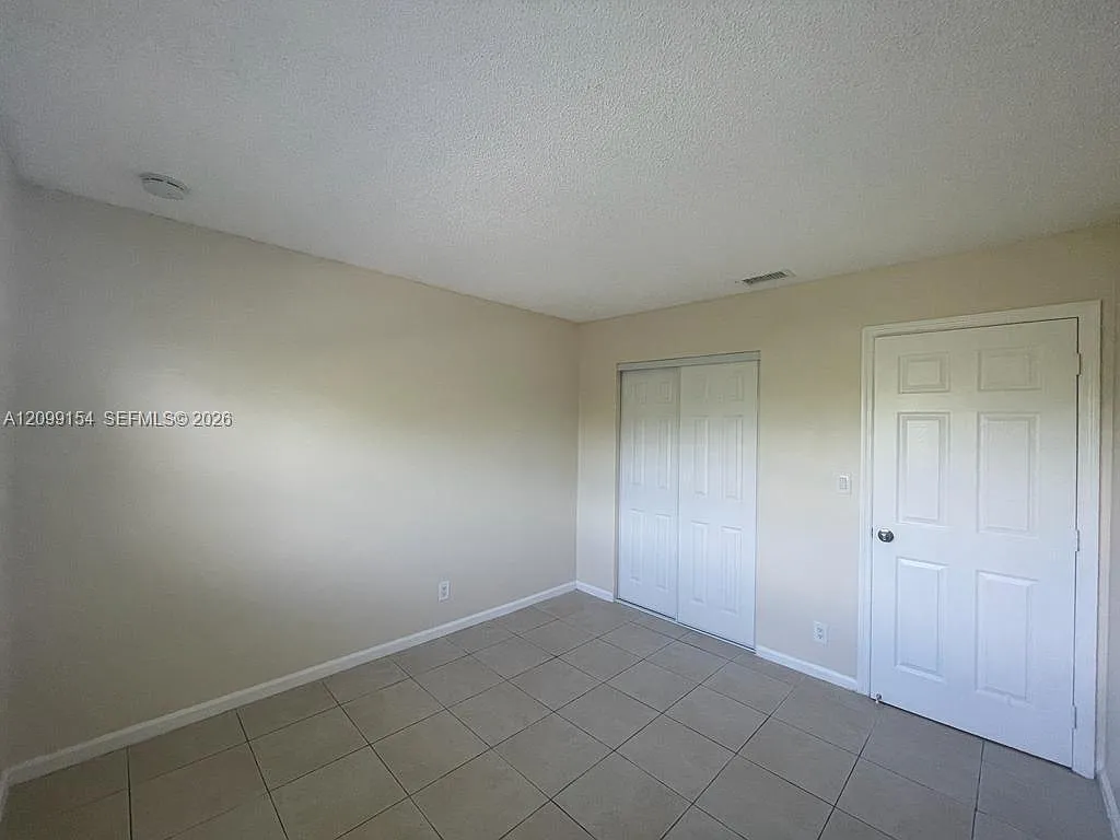 Dennis Dev Townhouses — Photo 4