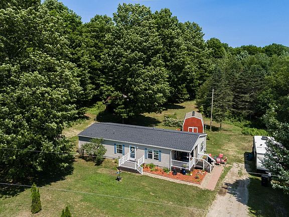 2nd image of 223 Pine Crest Ln