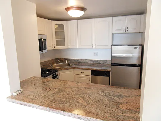 Rented by Stonehenge NYC LLC | media 2