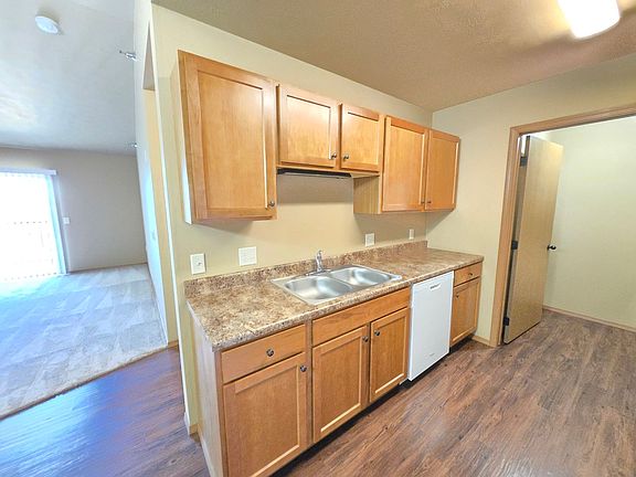 2nd image of 4510 E 53rd St #305