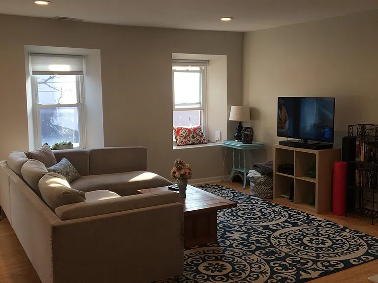 4203 Main St #2 — Photo 1