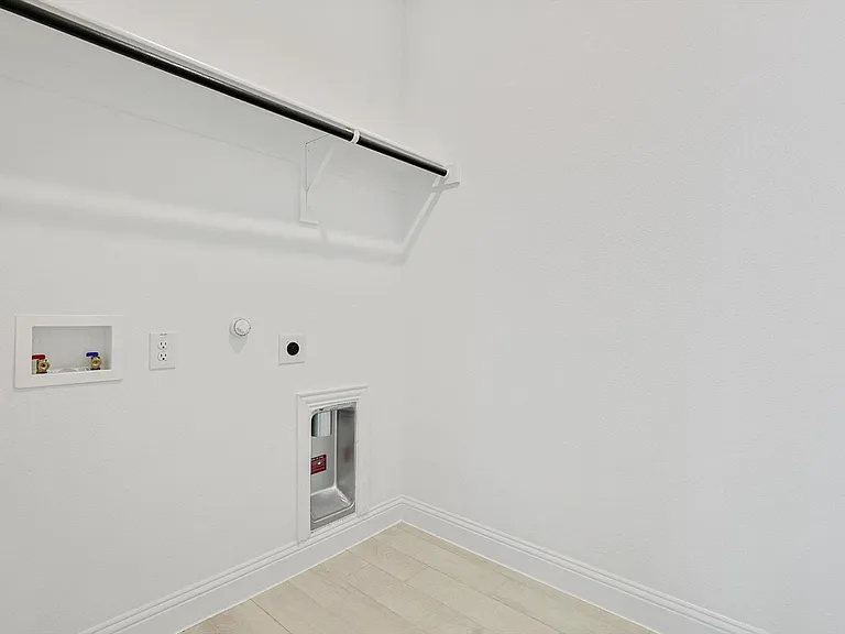 509 Amenduni Ln — Photo 29