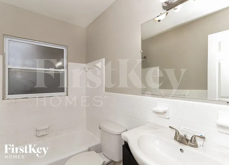 1795 Suffolk Dr — Photo 13