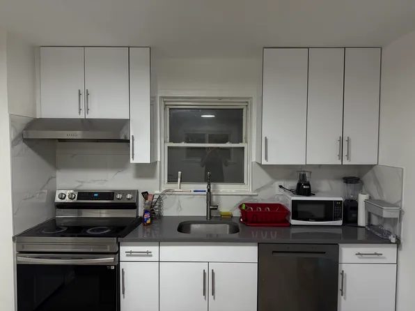 66 Cottage St #3, Jersey City, NJ 07306