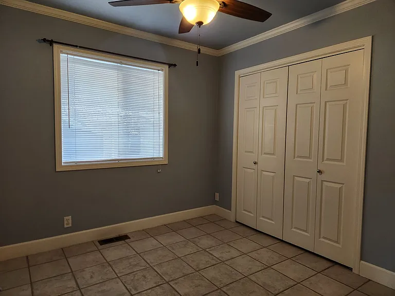 313 E Main St — Photo 8