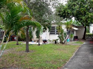 226 SW 11th St, Dania, FL 33004