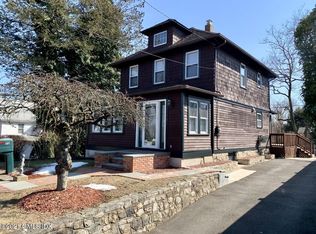 70 Weed Hill Ave, Stamford, CT 06907