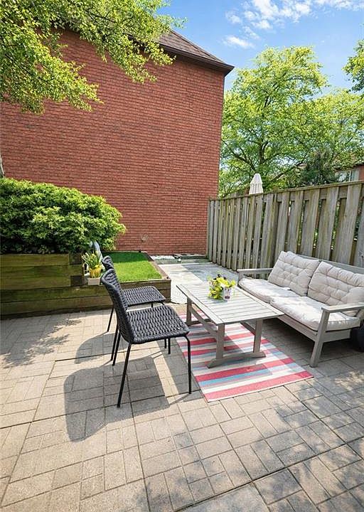 1st image of 895 Maple Ave #215