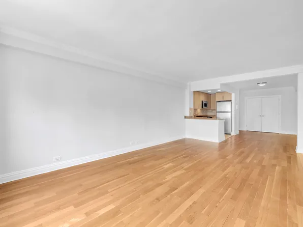 41 Park Avenue image 4 of 8