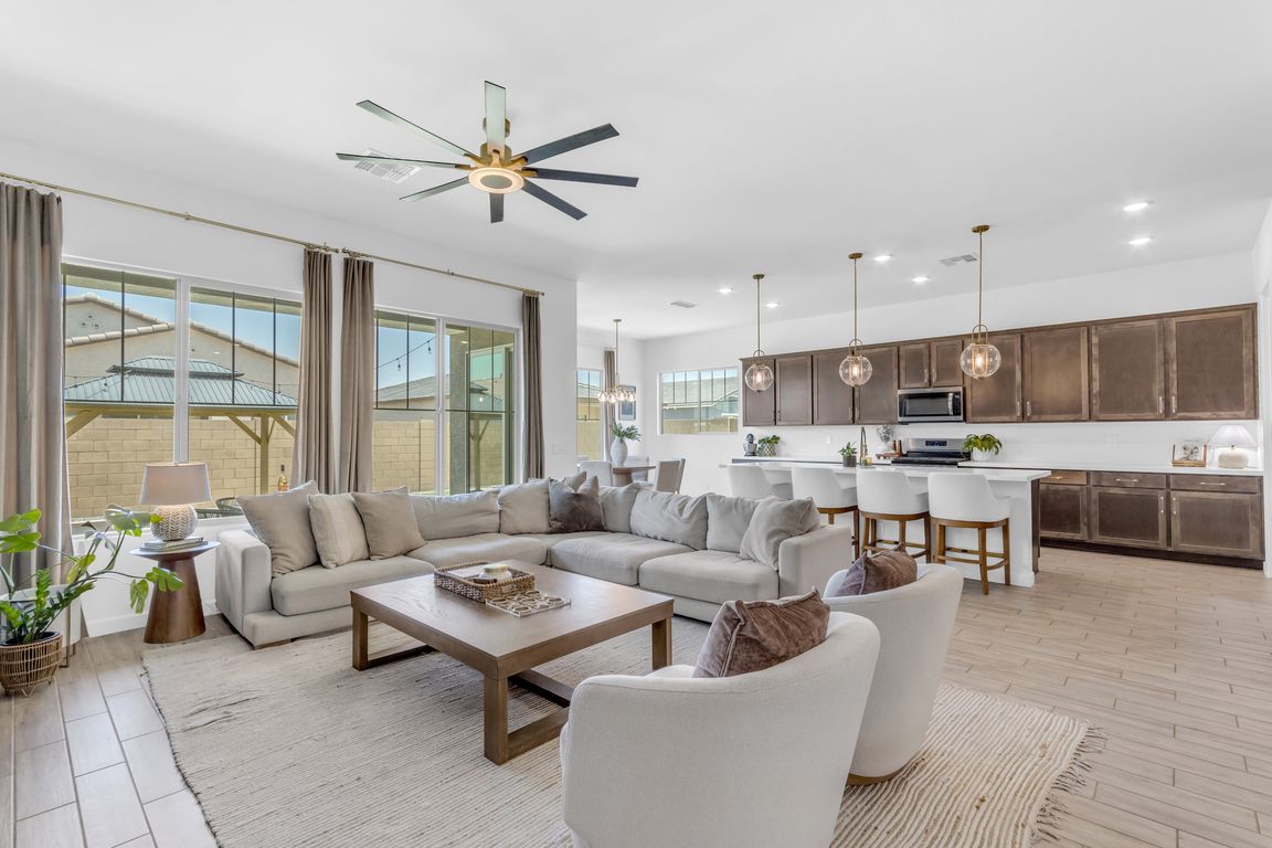 next background image