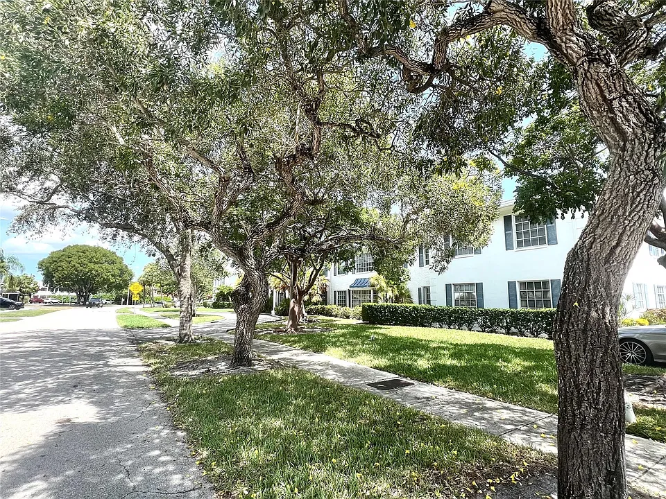6750 NE 21st Rd #121