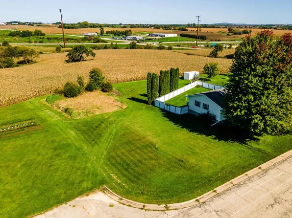 700 E NORTH STREET, Dodgeville, WI 53533