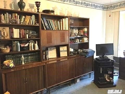 5th image of 29 Woodmere Blvd APT 4I