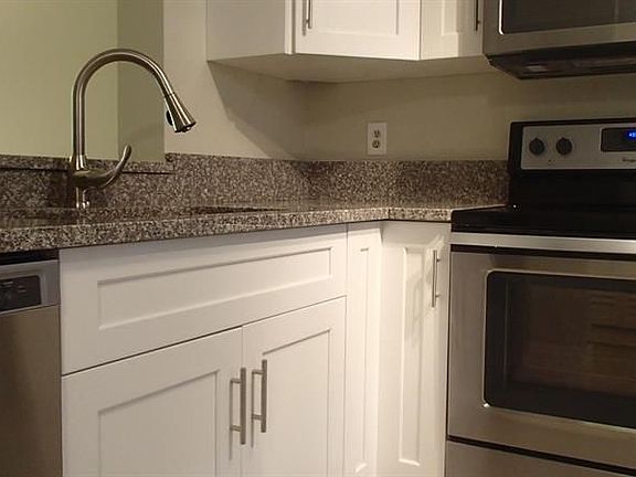 5th image of 2895 SW 22nd Ave #1020