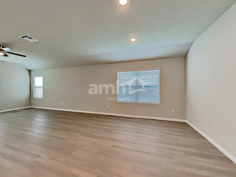 2709 Iberia Ct — Photo 6