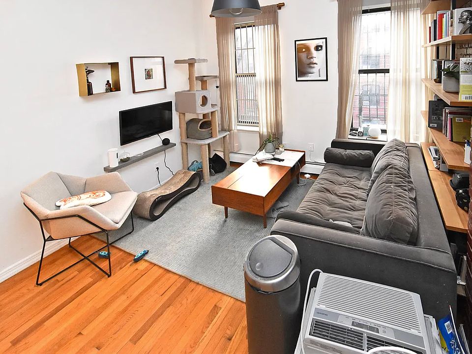 1st image of 531 E 11th St #4E