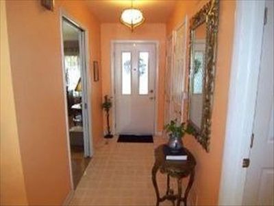 200 Pleasant Dr, Elk Grove Village, IL, 60007