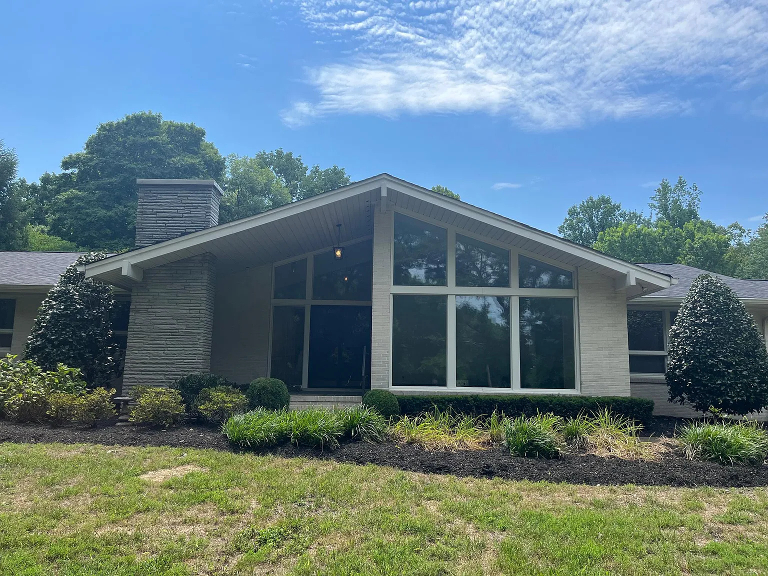 4 bed, 3.5 bath, 4352 sqft, $7,000 — Photo 3