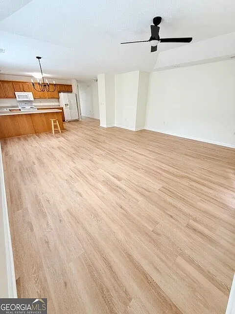 3 bed, 2.0 bath, 1284 sqft, $1,800 — Photo 4