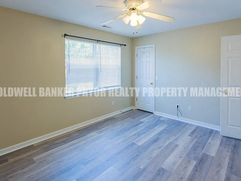 1240 N Concord Rd — Photo 25