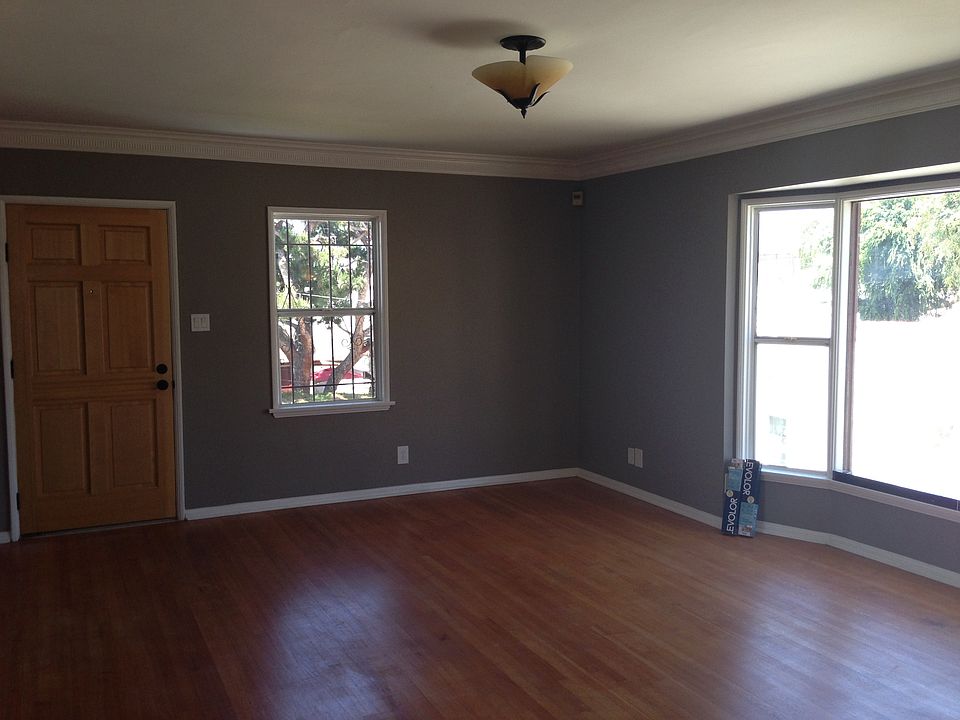 2nd image of 1713 S Burnside Ave