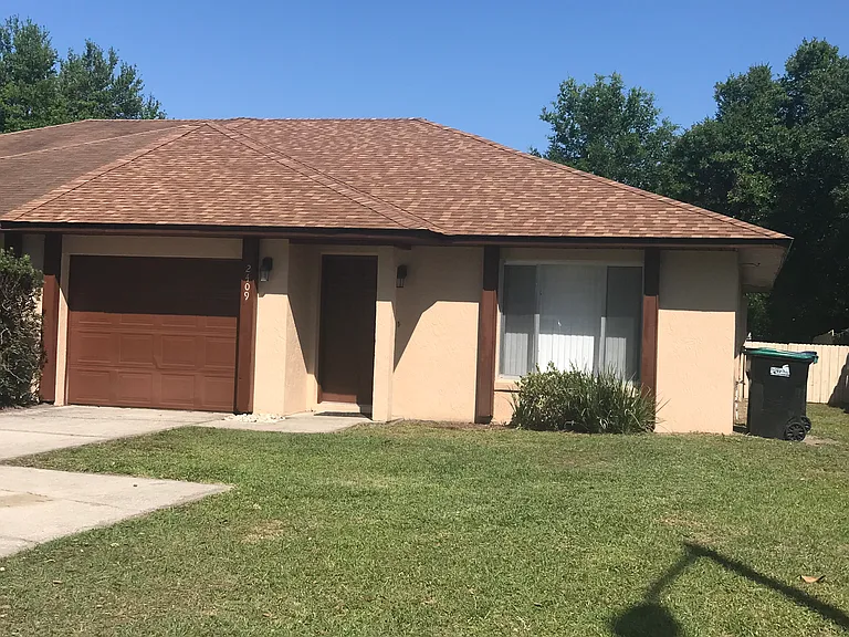 2409 Pear Tree Ct #0 — Photo 9