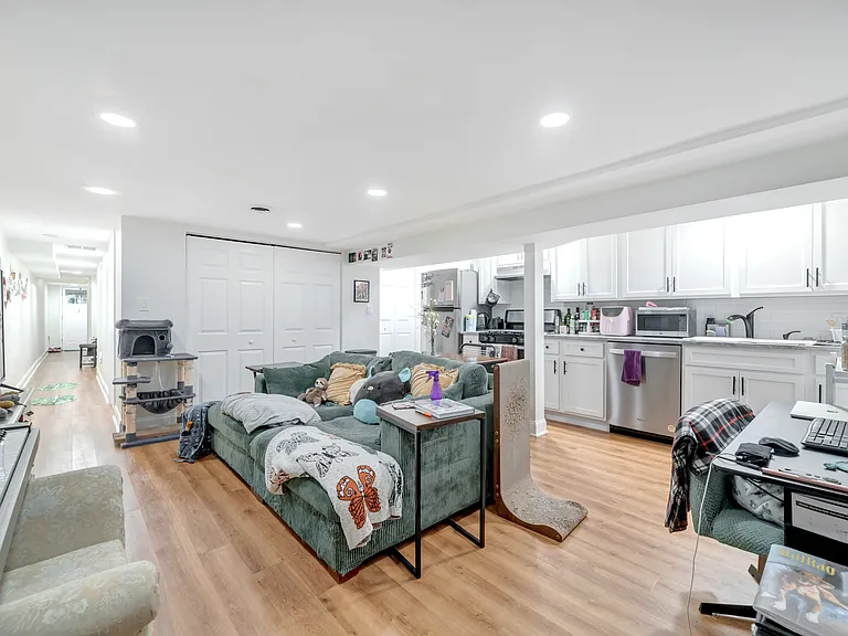 1353 Massachusetts Ave SE #C — Photo 1
