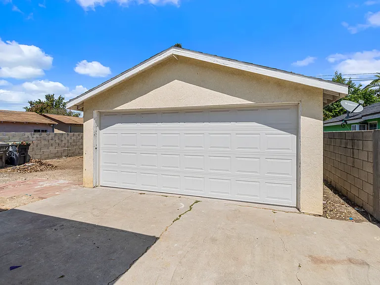 2521 W Stanford St — Photo 29