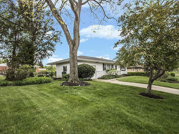 2nd image of 111 Bishop Dr