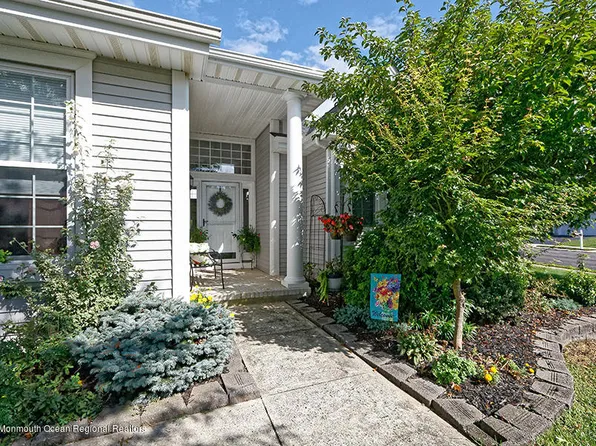 11 Jumping Brk, Barnegat, NJ 08005