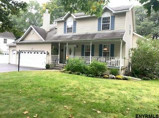 2247 Algonquin Rd, Niskayuna, NY 12309