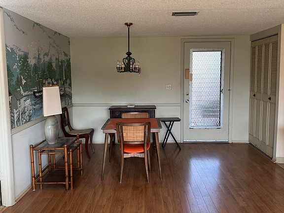5th image of 146 Lake Evelyn Drive #146