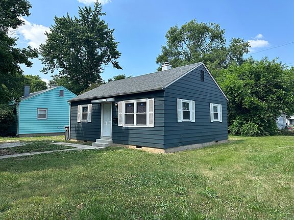 2nd image of 2401 N Centennial St