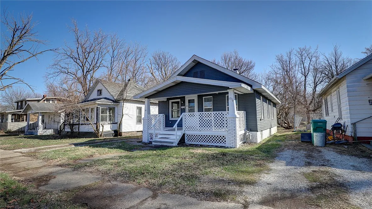 1739 E Johns Ave photo 1