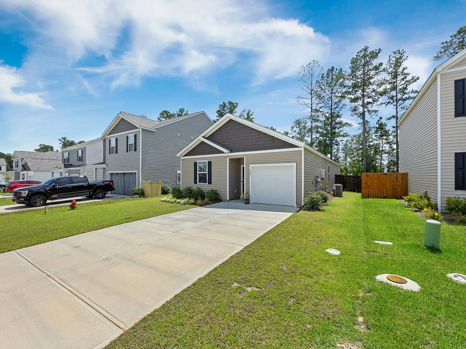 4 bed, 1482 sqft, $2,500 — Photo 4