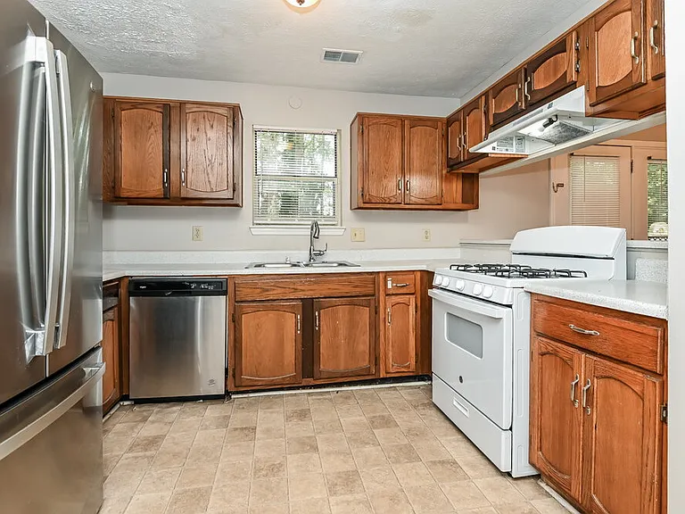1268 Brandl Dr SW — Photo 10