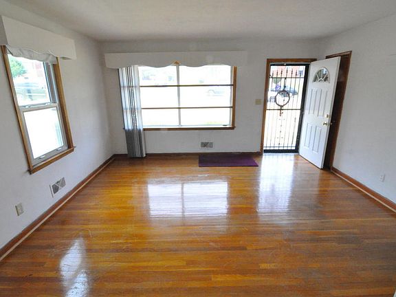 2nd image of 2208 Sherman Dr NW