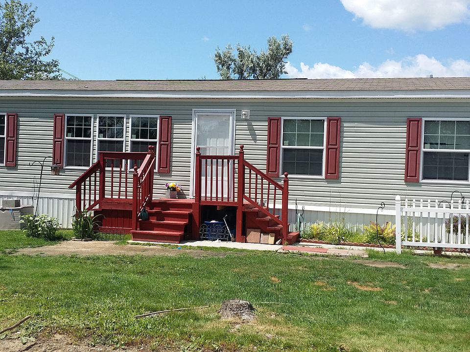 1st image of 49807 Jefferson Drive
