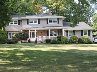 6 White Oak Ln, Montville, NJ 07045